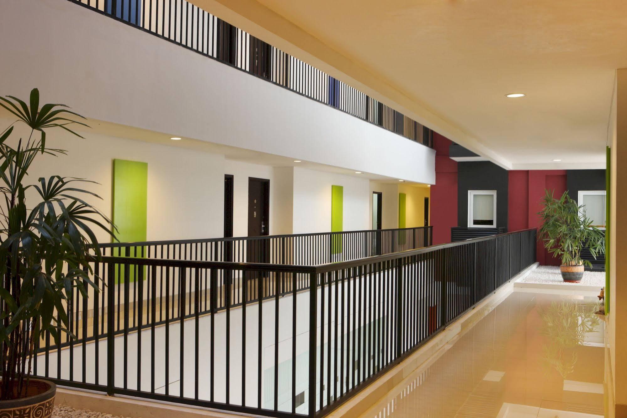 Amaris Hotel Malang Zewnętrze zdjęcie