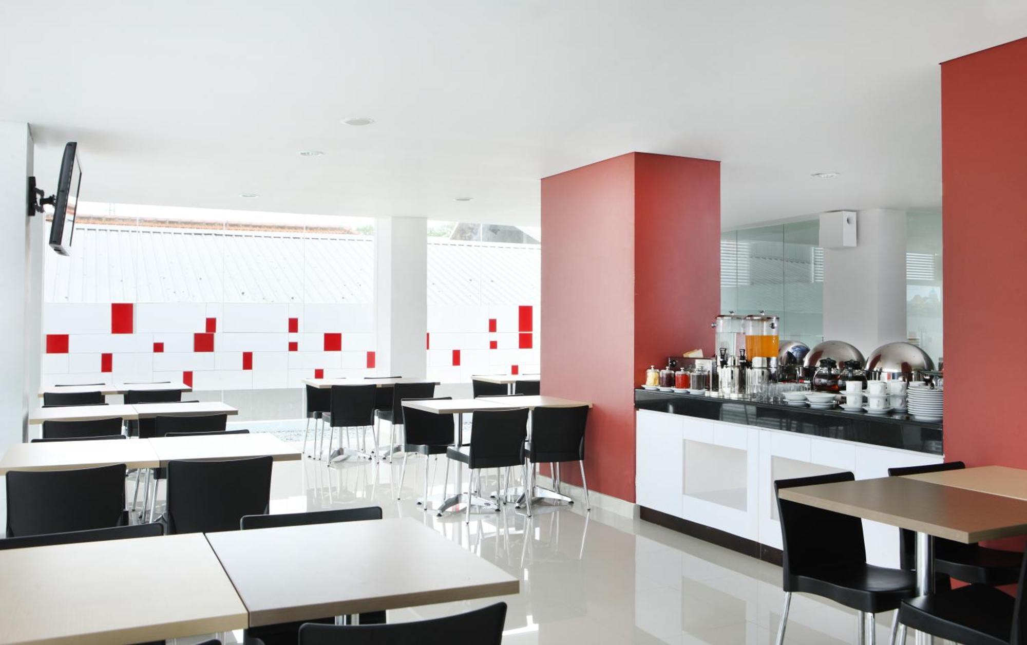 Amaris Hotel Malang Zewnętrze zdjęcie