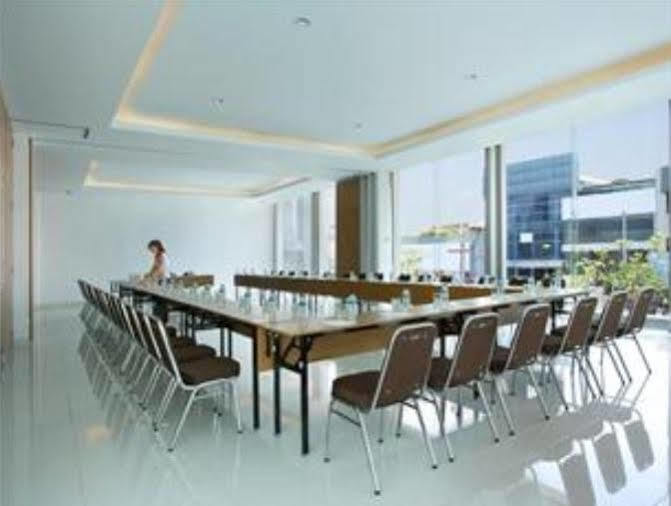 Amaris Hotel Malang Zewnętrze zdjęcie